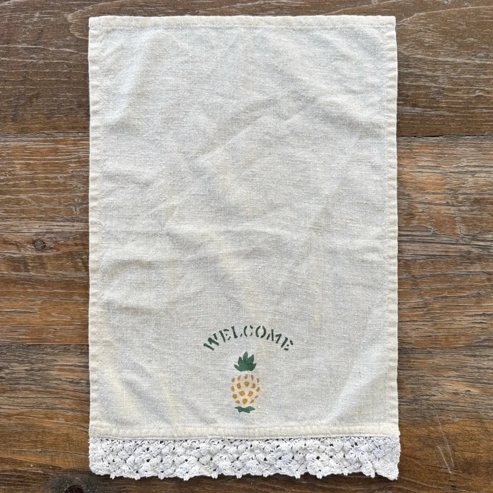 Welcome Pineapple Hand Towel